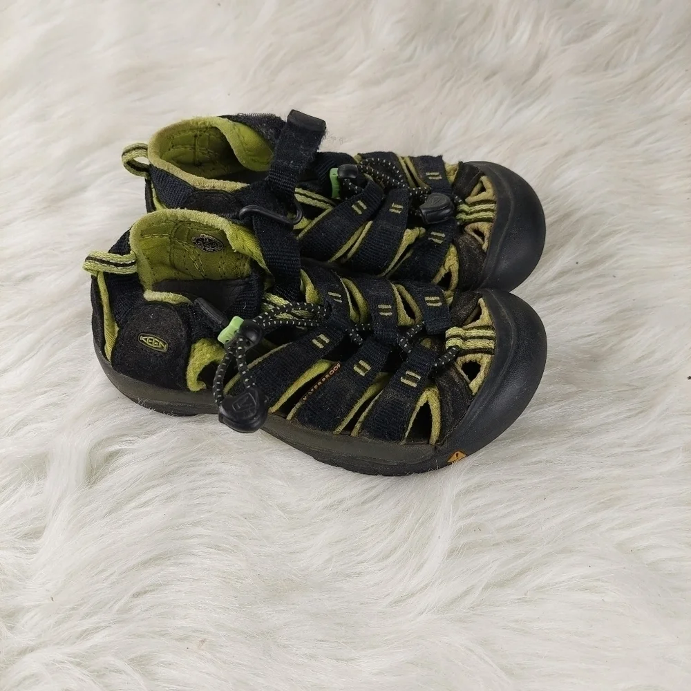 Keen 1009965‎ Youth Newport Waterproof Sandals